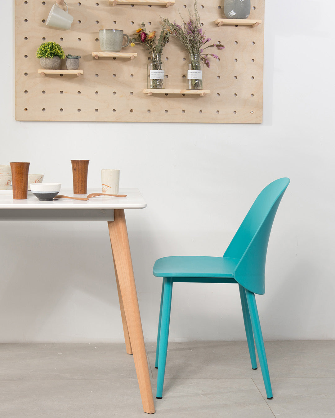 Silla de diseño Hertha de acero azul
