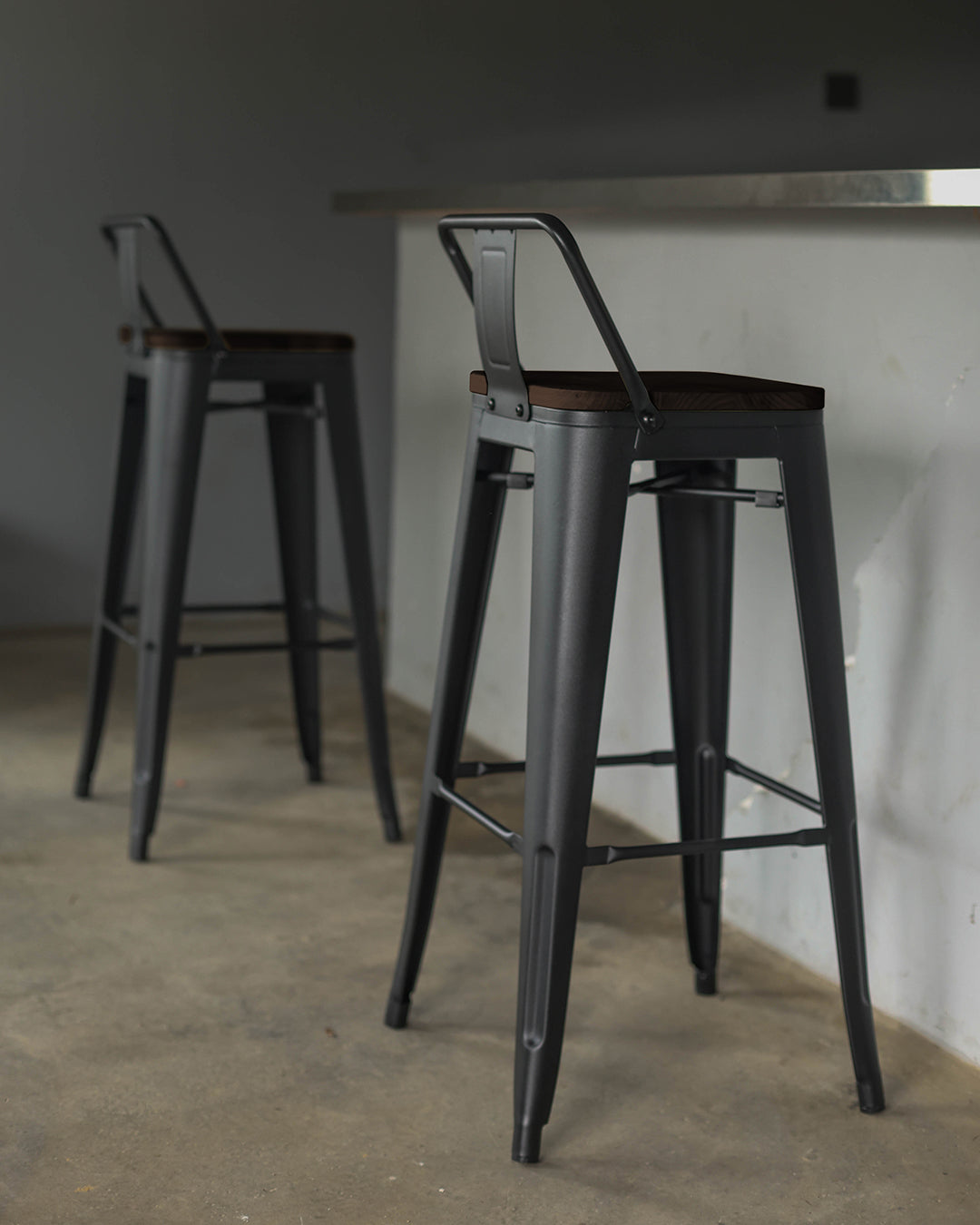 Lix Wood Bar Chair Black