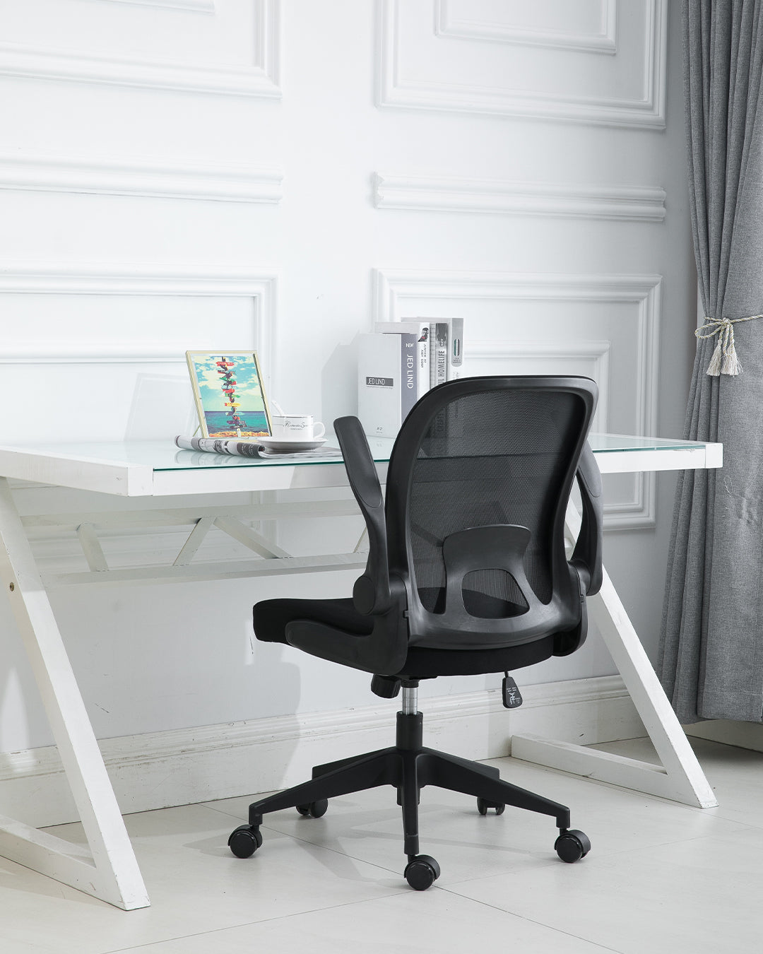 Minerva Office Chair White Black