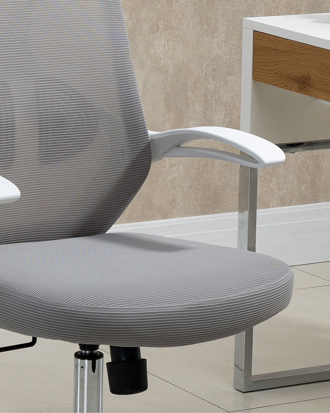 Toucan Office Chair White Black